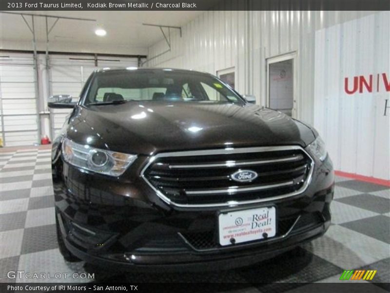 Kodiak Brown Metallic / Charcoal Black 2013 Ford Taurus Limited