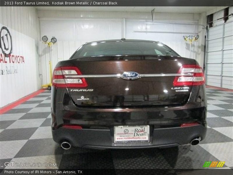 Kodiak Brown Metallic / Charcoal Black 2013 Ford Taurus Limited