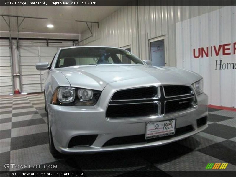 Bright Silver Metallic / Black 2012 Dodge Charger SE