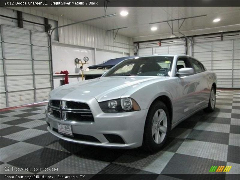 Bright Silver Metallic / Black 2012 Dodge Charger SE