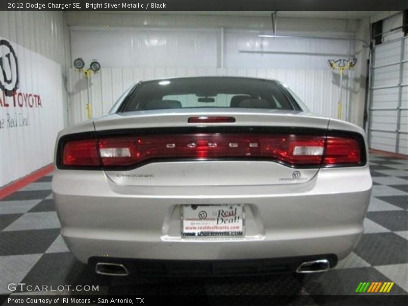 Bright Silver Metallic / Black 2012 Dodge Charger SE