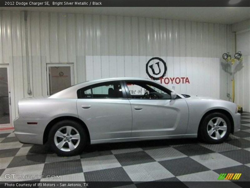 Bright Silver Metallic / Black 2012 Dodge Charger SE