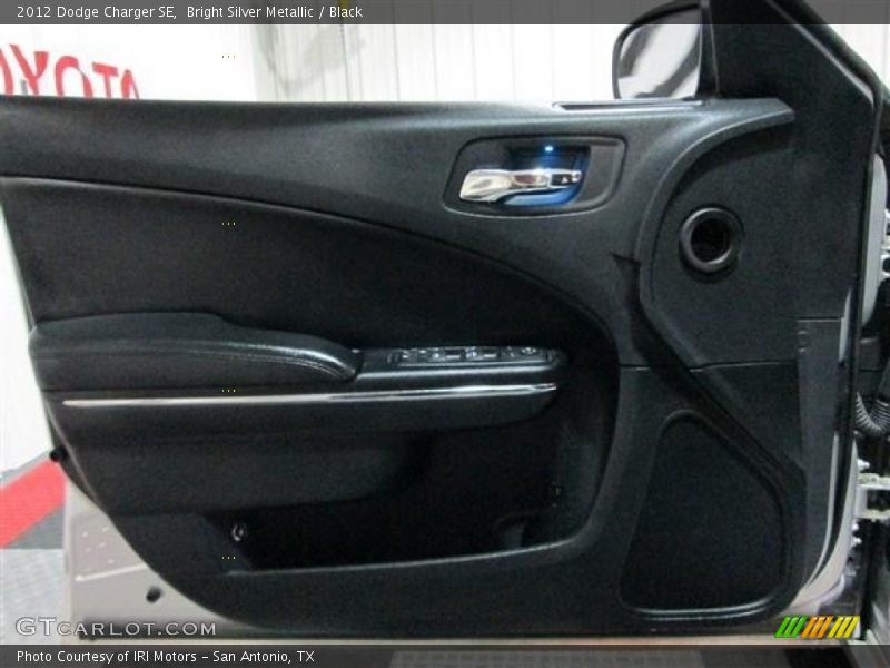 Bright Silver Metallic / Black 2012 Dodge Charger SE