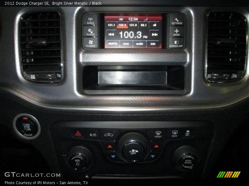Bright Silver Metallic / Black 2012 Dodge Charger SE