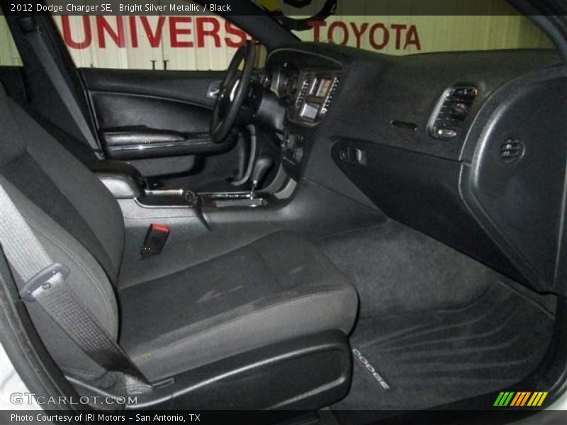 Bright Silver Metallic / Black 2012 Dodge Charger SE