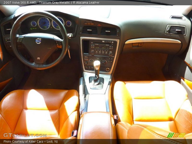 Dashboard of 2007 S60 R AWD