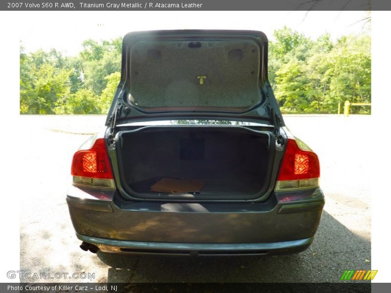  2007 S60 R AWD Trunk