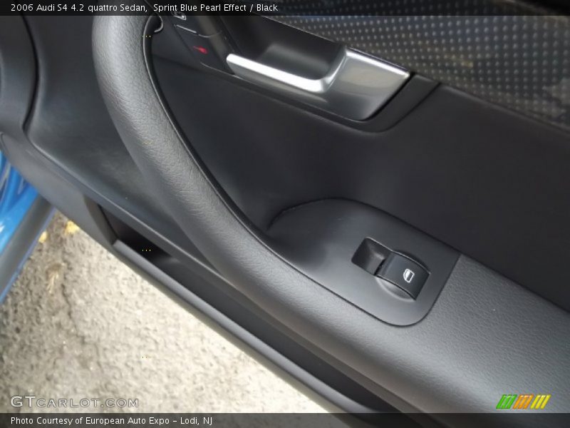 Sprint Blue Pearl Effect / Black 2006 Audi S4 4.2 quattro Sedan
