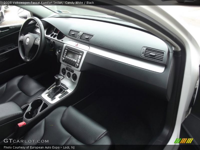 Dashboard of 2008 Passat Komfort Sedan