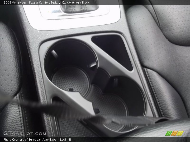Candy White / Black 2008 Volkswagen Passat Komfort Sedan