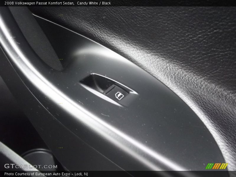 Candy White / Black 2008 Volkswagen Passat Komfort Sedan
