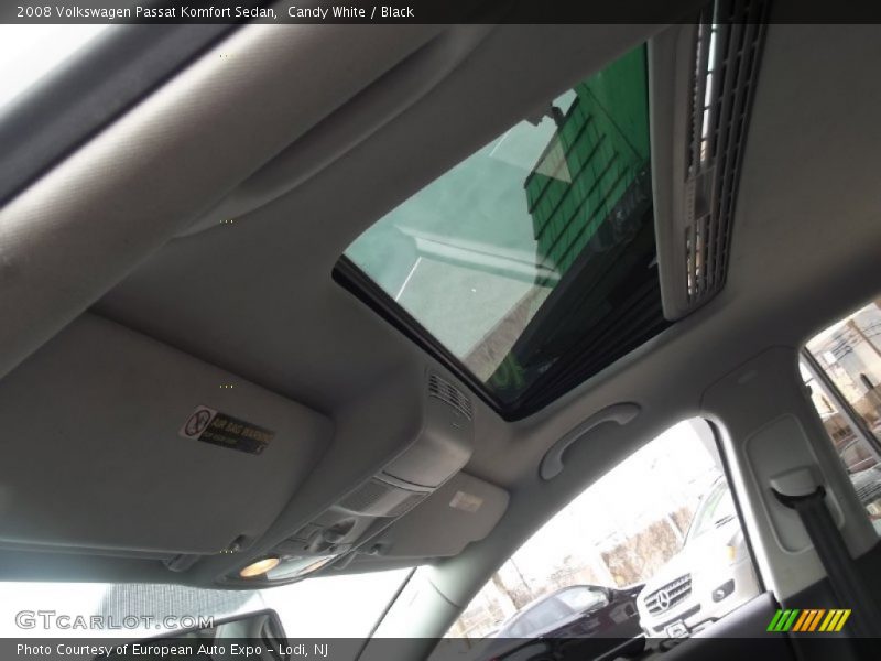 Candy White / Black 2008 Volkswagen Passat Komfort Sedan