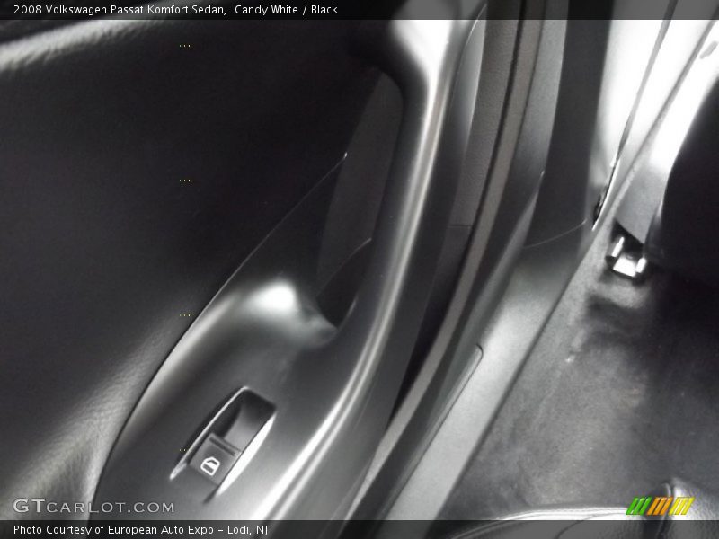 Candy White / Black 2008 Volkswagen Passat Komfort Sedan