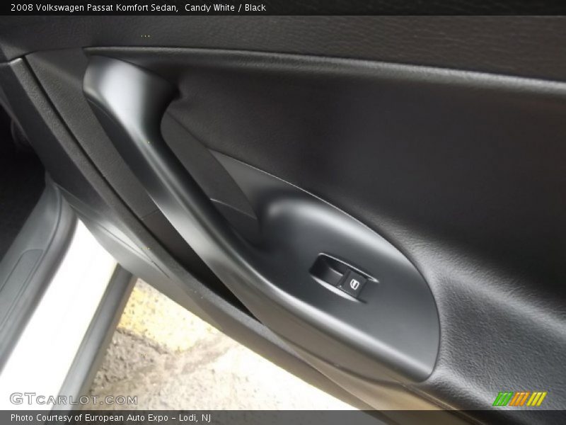 Candy White / Black 2008 Volkswagen Passat Komfort Sedan