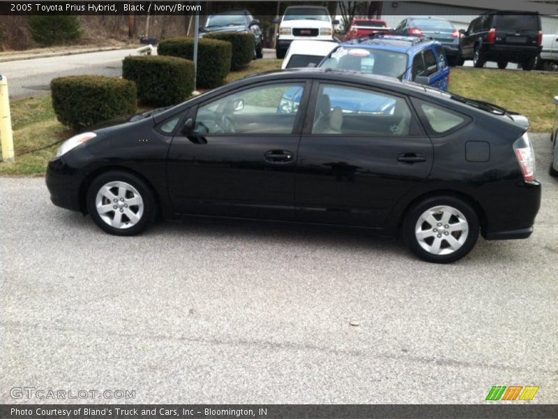 Black / Ivory/Brown 2005 Toyota Prius Hybrid