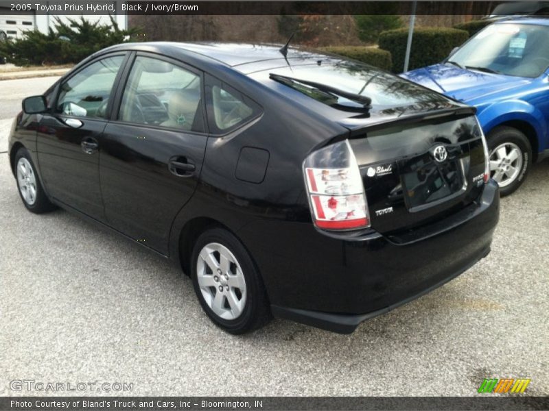 Black / Ivory/Brown 2005 Toyota Prius Hybrid
