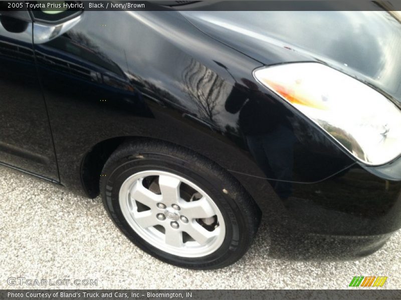 Black / Ivory/Brown 2005 Toyota Prius Hybrid