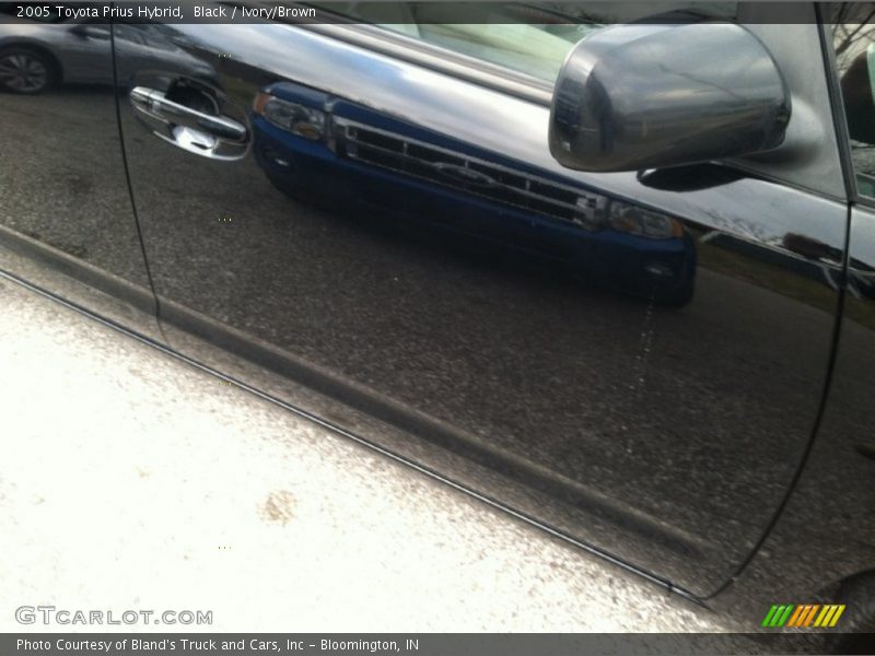 Black / Ivory/Brown 2005 Toyota Prius Hybrid