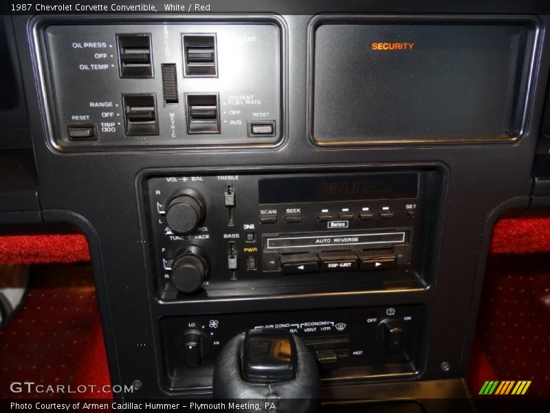 Controls of 1987 Corvette Convertible