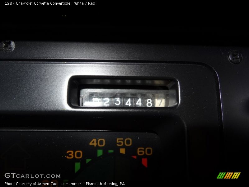 White / Red 1987 Chevrolet Corvette Convertible