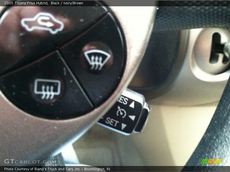 Black / Ivory/Brown 2005 Toyota Prius Hybrid