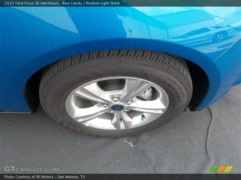 Blue Candy / Medium Light Stone 2013 Ford Focus SE Hatchback
