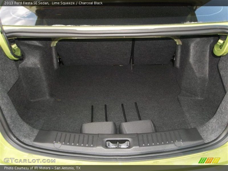 Lime Squeeze / Charcoal Black 2013 Ford Fiesta SE Sedan