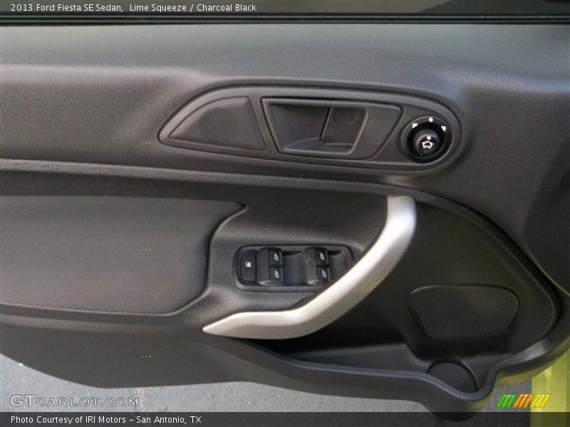 Lime Squeeze / Charcoal Black 2013 Ford Fiesta SE Sedan