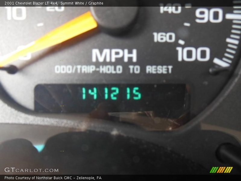 Summit White / Graphite 2001 Chevrolet Blazer LT 4x4