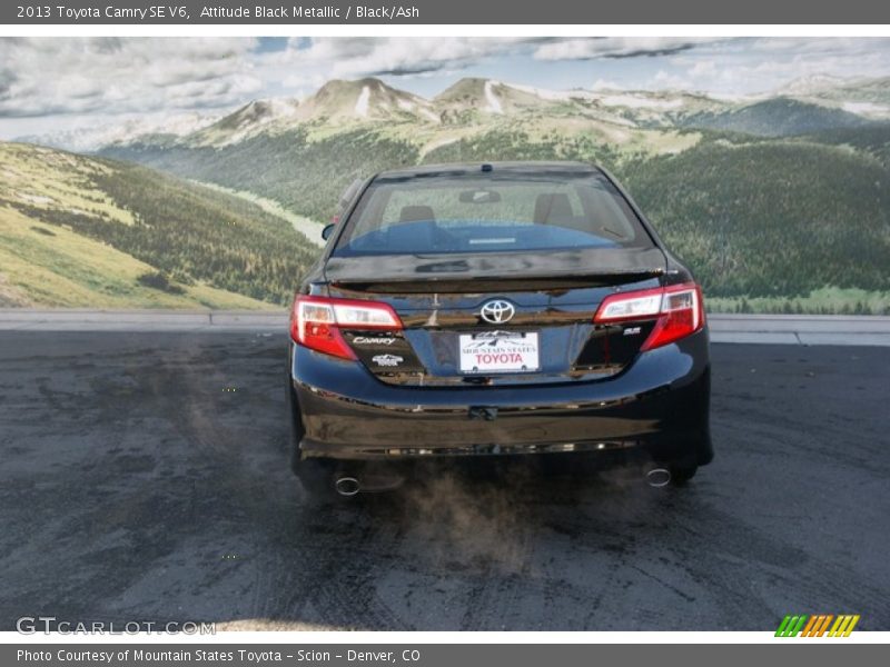 Attitude Black Metallic / Black/Ash 2013 Toyota Camry SE V6