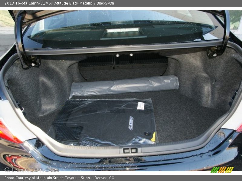  2013 Camry SE V6 Trunk