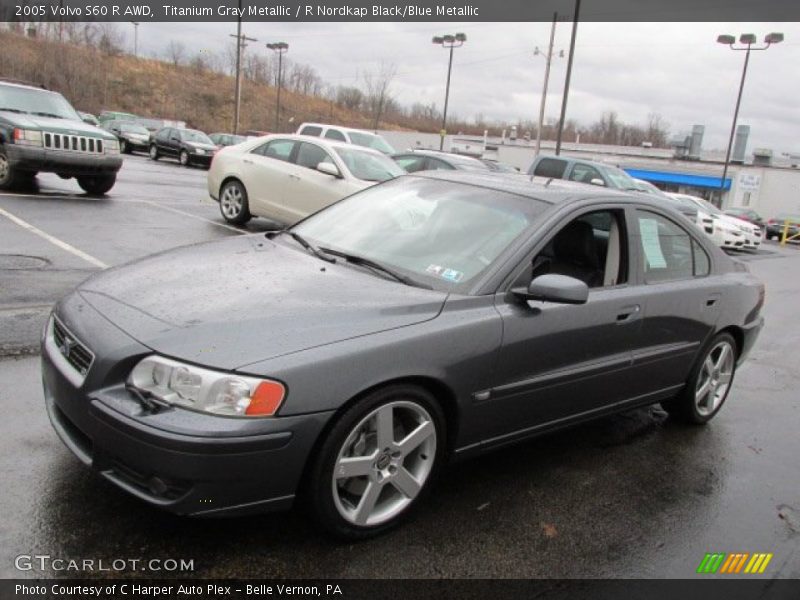 Front 3/4 View of 2005 S60 R AWD