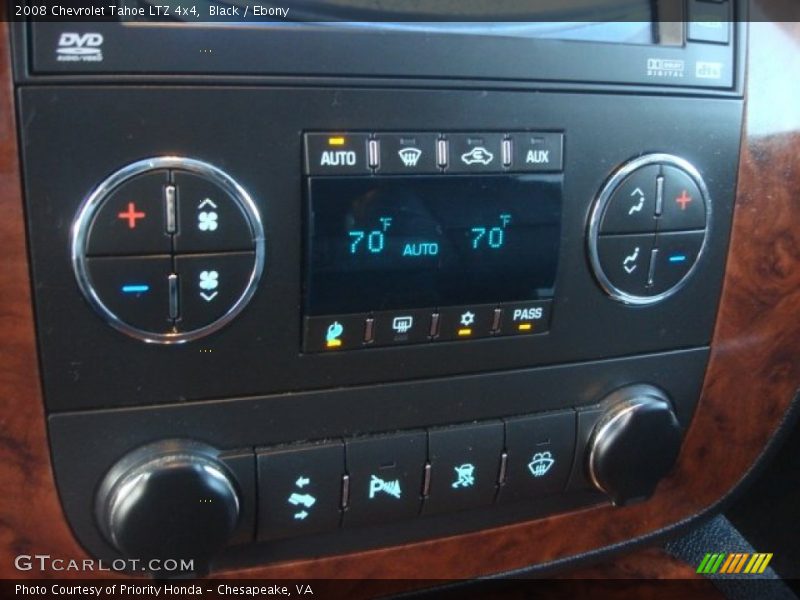 Controls of 2008 Tahoe LTZ 4x4