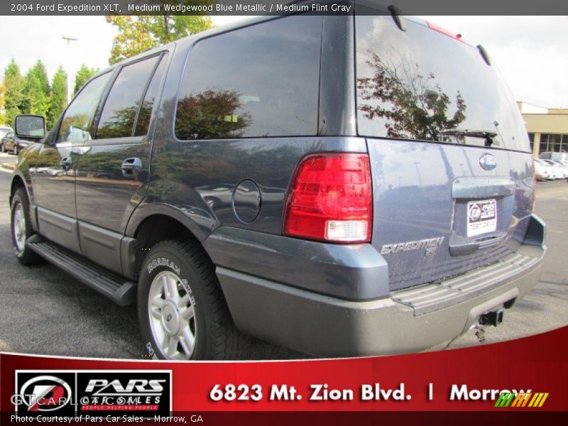 Medium Wedgewood Blue Metallic / Medium Flint Gray 2004 Ford Expedition XLT
