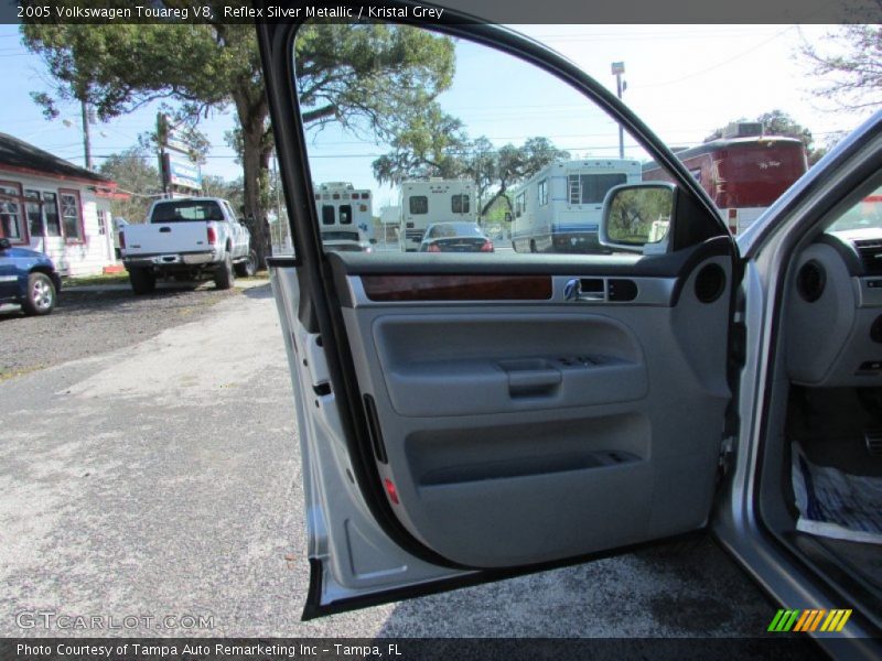 Reflex Silver Metallic / Kristal Grey 2005 Volkswagen Touareg V8