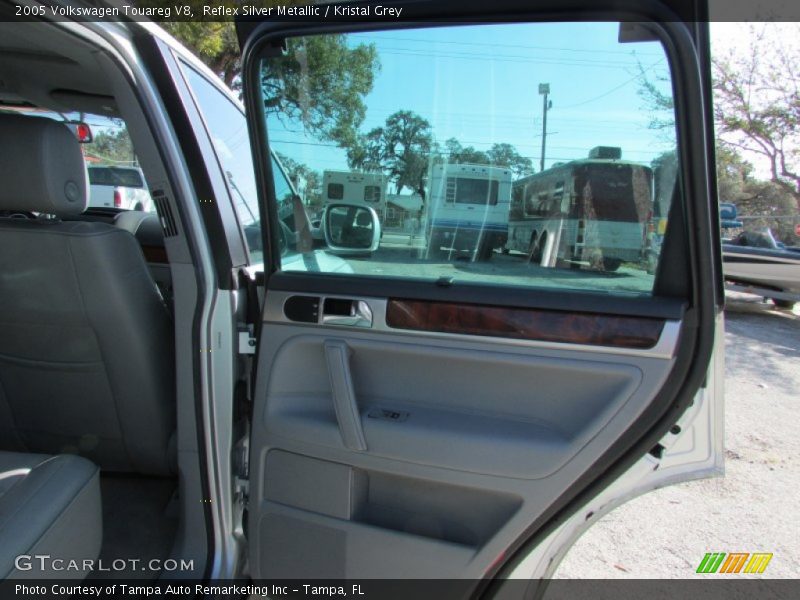 Reflex Silver Metallic / Kristal Grey 2005 Volkswagen Touareg V8