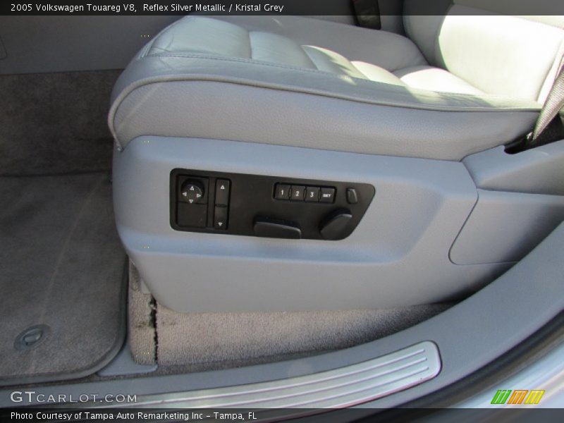 Reflex Silver Metallic / Kristal Grey 2005 Volkswagen Touareg V8