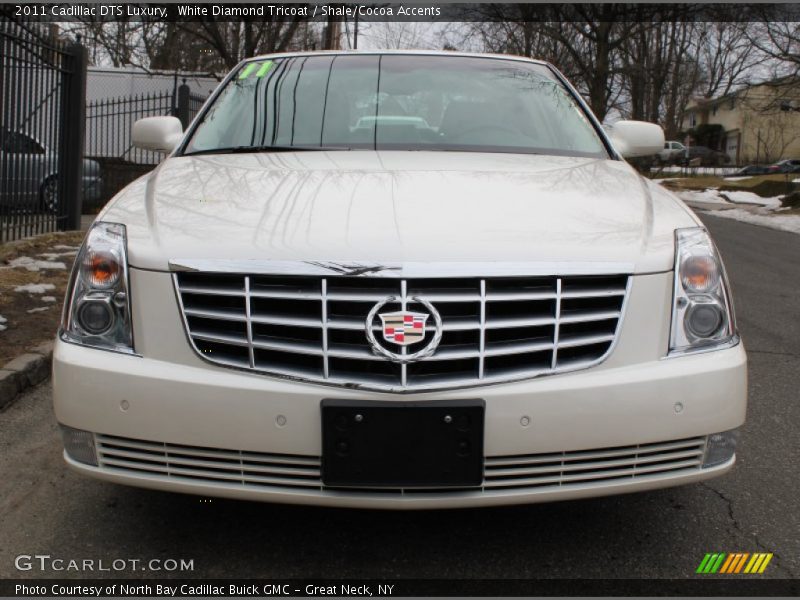 White Diamond Tricoat / Shale/Cocoa Accents 2011 Cadillac DTS Luxury