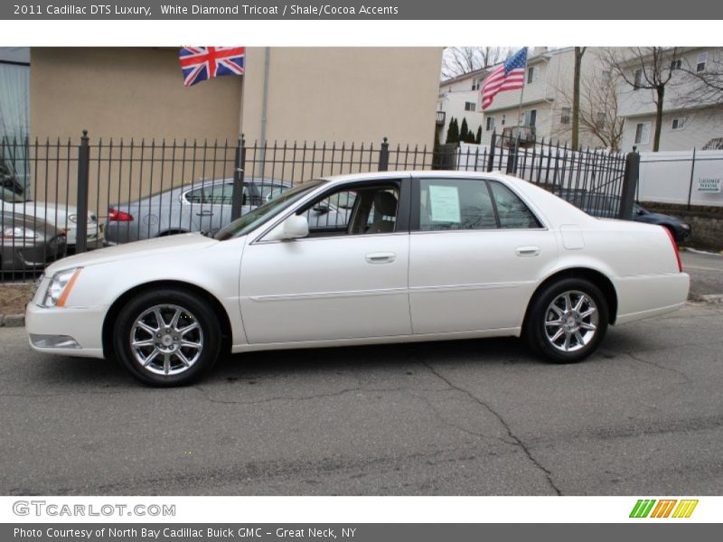 White Diamond Tricoat / Shale/Cocoa Accents 2011 Cadillac DTS Luxury