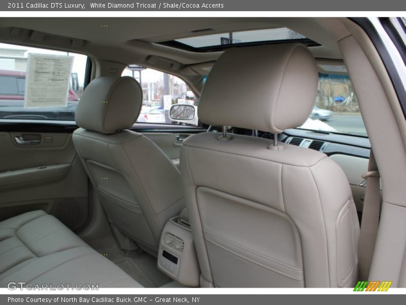 White Diamond Tricoat / Shale/Cocoa Accents 2011 Cadillac DTS Luxury