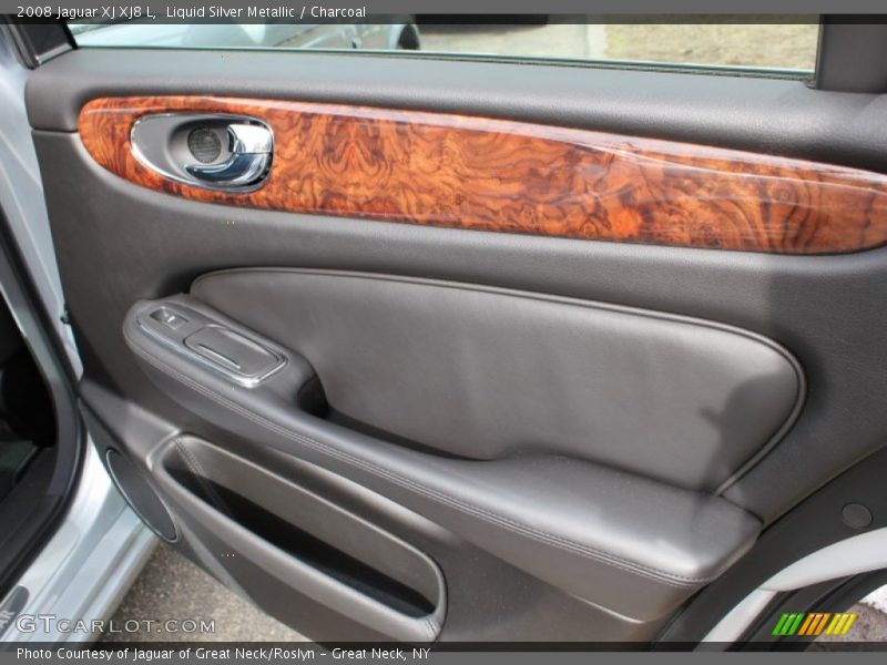 Door Panel of 2008 XJ XJ8 L