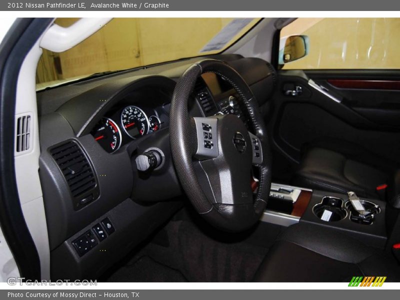 Avalanche White / Graphite 2012 Nissan Pathfinder LE