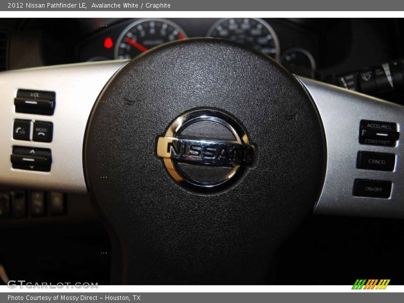 Avalanche White / Graphite 2012 Nissan Pathfinder LE