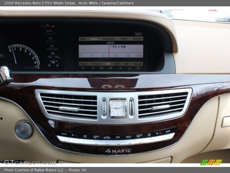 Arctic White / Savanna/Cashmere 2009 Mercedes-Benz S 550 4Matic Sedan