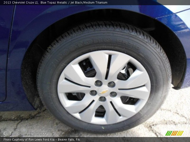 Blue Topaz Metallic / Jet Black/Medium Titanium 2013 Chevrolet Cruze LS