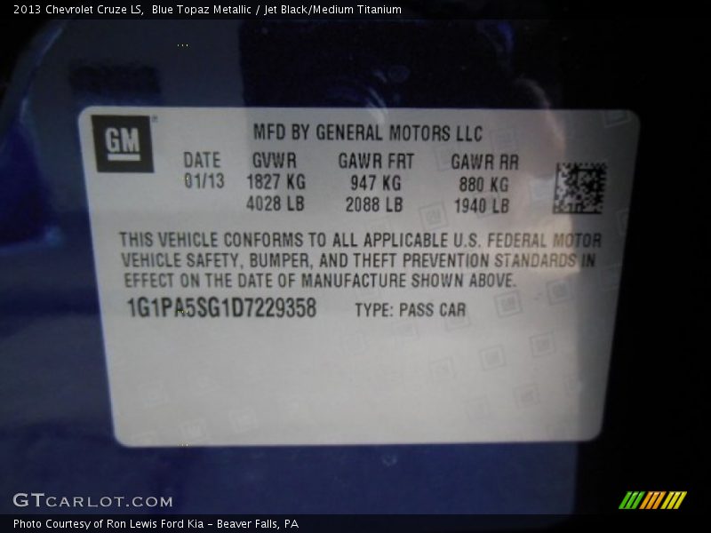 Blue Topaz Metallic / Jet Black/Medium Titanium 2013 Chevrolet Cruze LS