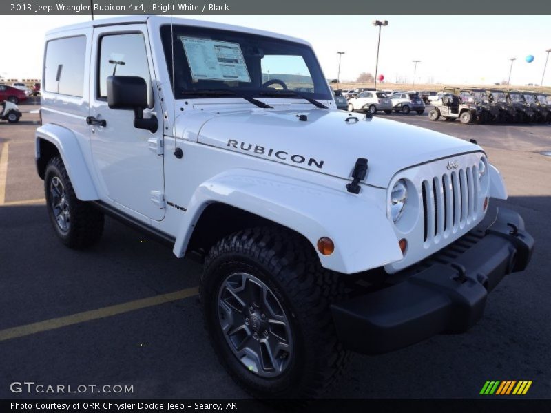 Bright White / Black 2013 Jeep Wrangler Rubicon 4x4