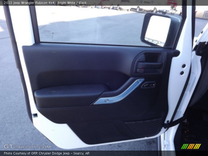Bright White / Black 2013 Jeep Wrangler Rubicon 4x4