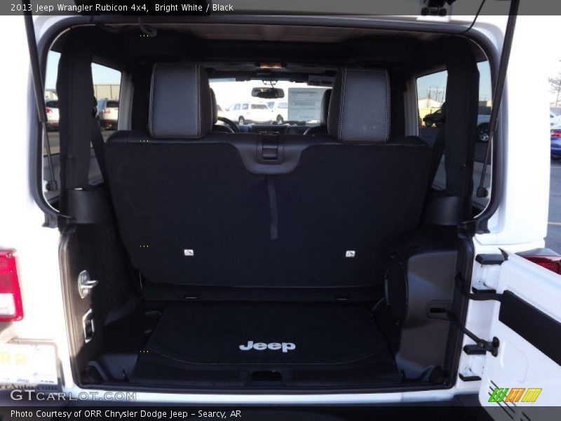 Bright White / Black 2013 Jeep Wrangler Rubicon 4x4