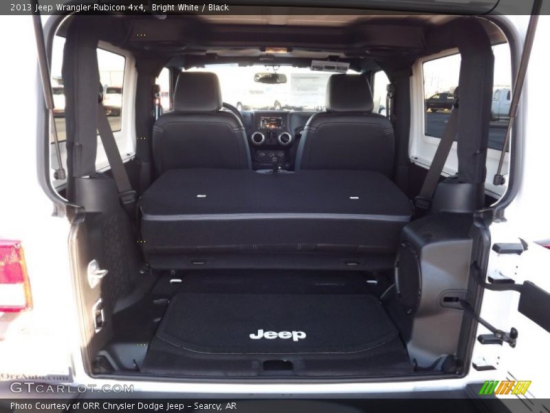 Bright White / Black 2013 Jeep Wrangler Rubicon 4x4